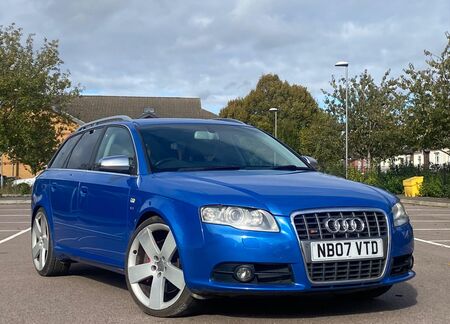 AUDI S4 4.2 quattro 5dr