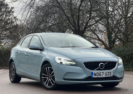 VOLVO V40 2.0 D2 Momentum Nav Plus Euro 6 (s/s) 5dr