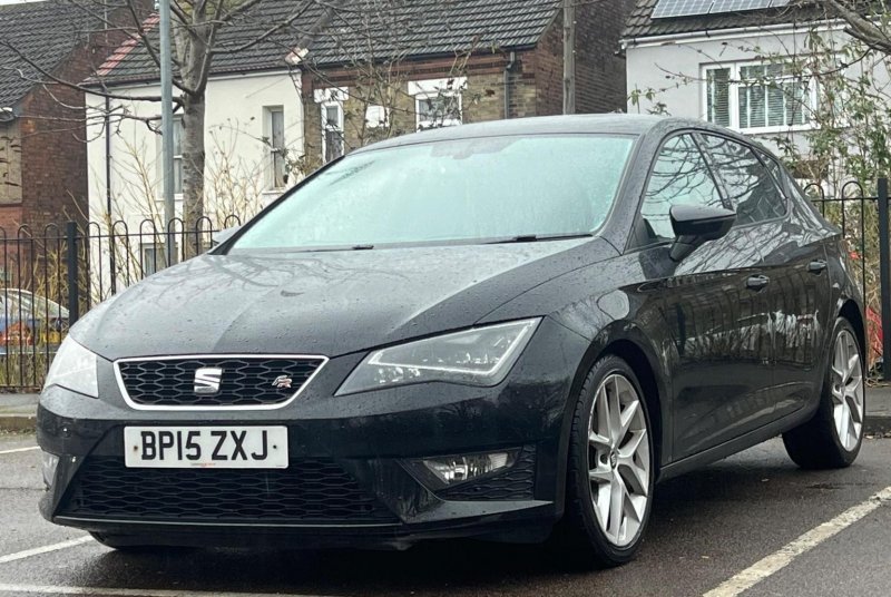 SEAT LEON